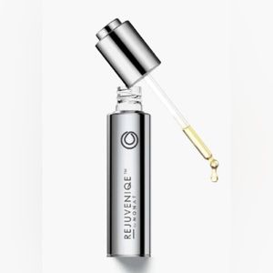 REJUVENIQE Oil Intensive by MONAT
New in Sealed Package
